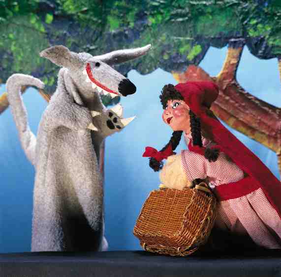 Aunt Irene's Variety Show – April 1 @ 10:30 am Child – Lilypad Puppet Theatre